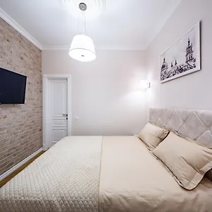 https://grand-apartment-lviv.hotelslviv.net